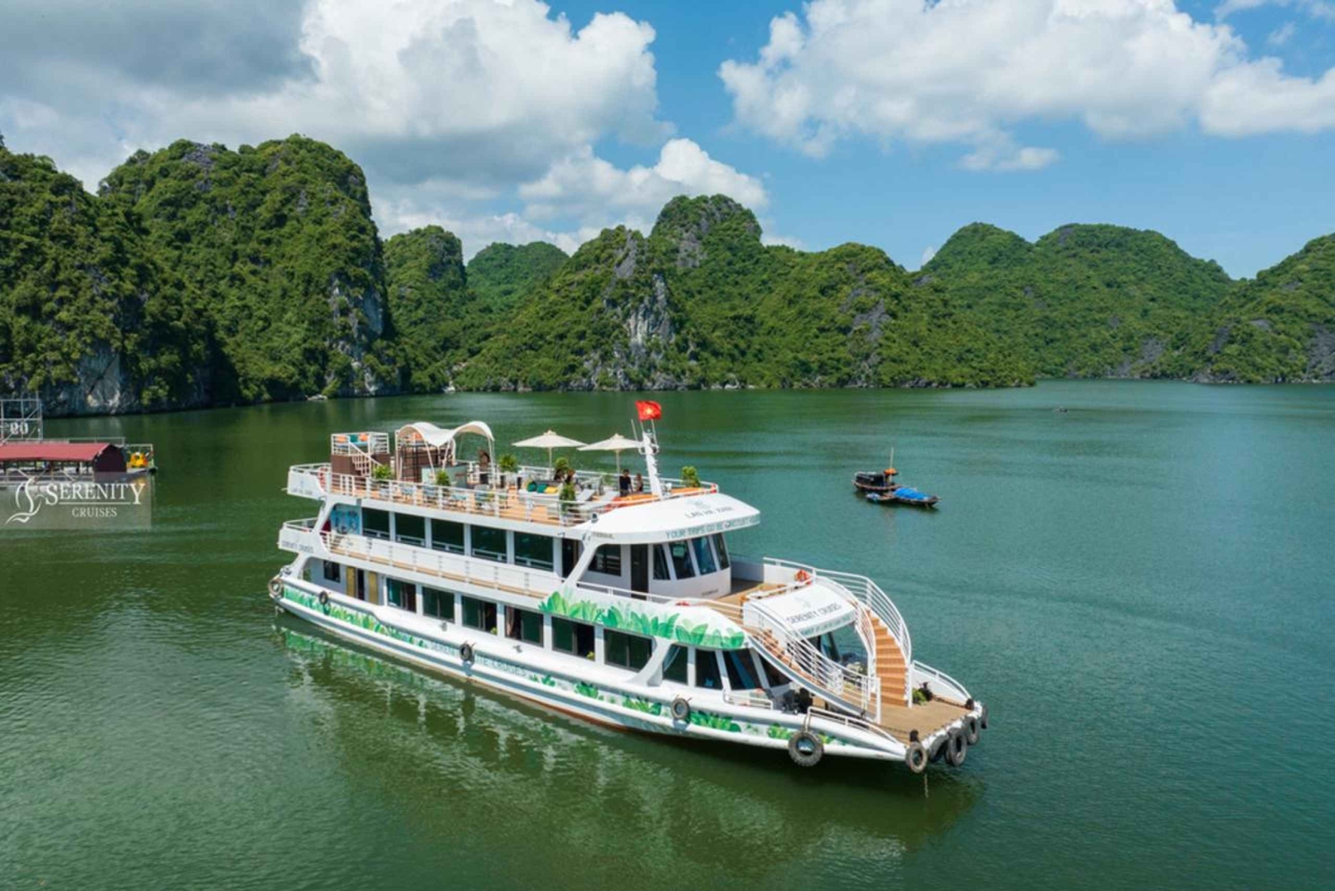 De Hanói: Visita as ilhas Cat Ba e a aldeia flutuante em 1 dia