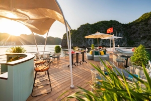 De Hanói: Visita as ilhas Cat Ba e a aldeia flutuante em 1 dia