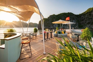 De Hanói: Visita as ilhas Cat Ba e a aldeia flutuante em 1 dia