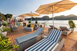 De Hanói: Visita as ilhas Cat Ba e a aldeia flutuante em 1 dia