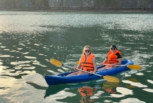 De Hanói: Visita as ilhas Cat Ba e a aldeia flutuante em 1 dia