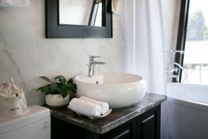 ランハー湾発：食事とカヤック付きの3日間2泊クルーズ