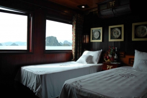 Da Ninh Binh: Crociera di 2 giorni nella baia di Bai Tu Long con Dragon Pearl