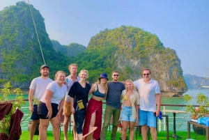 Da Ninh Binh: Crociera di 2 giorni nella baia di Bai Tu Long con Dragon Pearl
