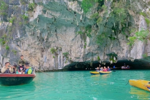 Da Ninh Binh: Crociera di 2 giorni nella baia di Bai Tu Long con Dragon Pearl