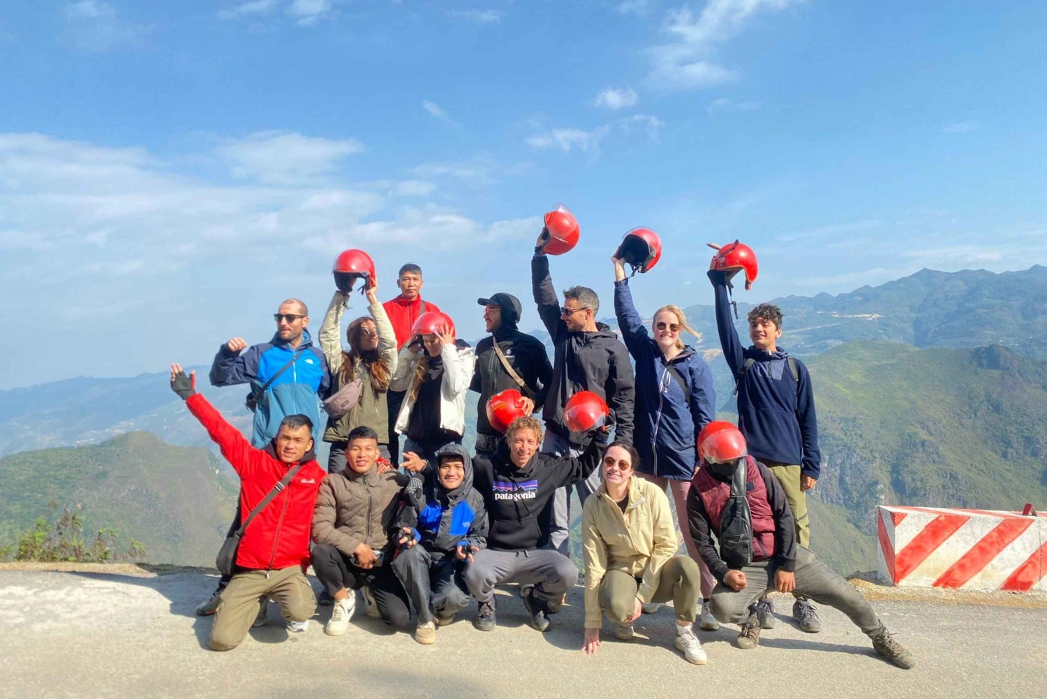 Fra Sapa: 2-dages Ha Giang Loop med sikker chauffør (maks. 8 personer)