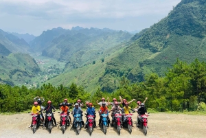Fra Sapa: 2-dages Ha Giang Loop med sikker chauffør (maks. 8 personer)