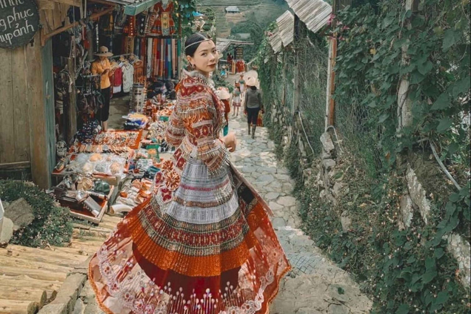 サパ発: SAPA 3D2N (TA VAN ファミリー ホームステイ & ホテル)