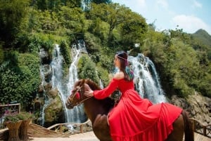 サパ発: SAPA 3D2N (TA VAN ファミリー ホームステイ & ホテル)