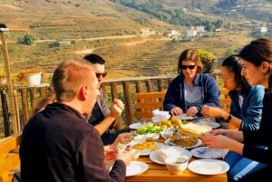 サパ発: SAPA 3D2N (TA VAN ファミリー ホームステイ & ホテル)