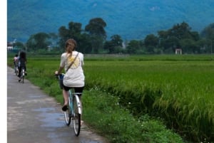 Giornata intera in bicicletta e laboratorio di artigianato nella valle di Mai Chau
