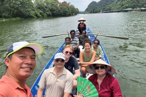 Hanoista: Hanoi: Koko päivän Perfume Pagoda ryhmäkierros lounaalla
