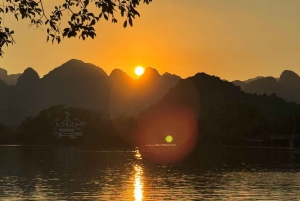 Hanoista: Hanoi: Koko päivän Perfume Pagoda ryhmäkierros lounaalla