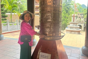 Hanoista: Hanoi: Koko päivän Perfume Pagoda ryhmäkierros lounaalla