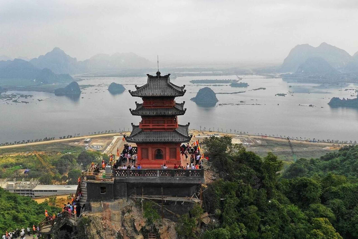 Tour privato o per piccoli gruppi di un giorno intero alla Pagoda dei Profumi