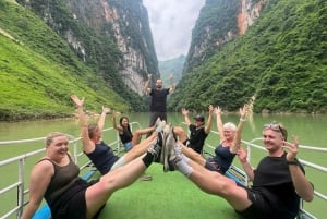 Ha Giang Loop Tour 4 päivää Self-Driving ( Hanoi tai Sapa)