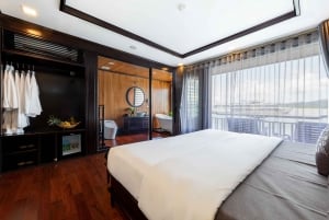 Hanoi/Ninh Binh: Halong–Lan Ha: 2-Day 5-Star Balcony Cruise