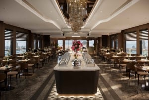 Crociera Ha Long 6★: tour di 2 giorni all'isola di Titop e alla grotta di Sung Sot