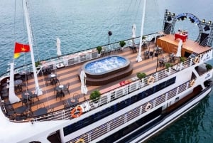 Cruzeiro pela baía de Ha Long e Bai Tu Long com caiaque e almoço buffet