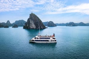 Cruzeiro pela baía de Ha Long e Bai Tu Long com caiaque e almoço buffet