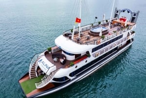 Cruzeiro pela baía de Ha Long e Bai Tu Long com caiaque e almoço buffet