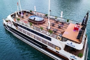 Cruzeiro pela baía de Ha Long e Bai Tu Long com caiaque e almoço buffet