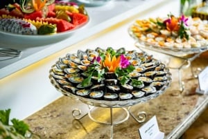 Cruzeiro pela baía de Ha Long e Bai Tu Long com caiaque e almoço buffet