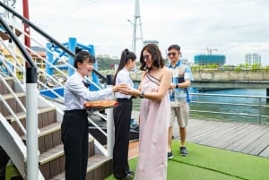 Cruzeiro pela baía de Ha Long e Bai Tu Long com caiaque e almoço buffet