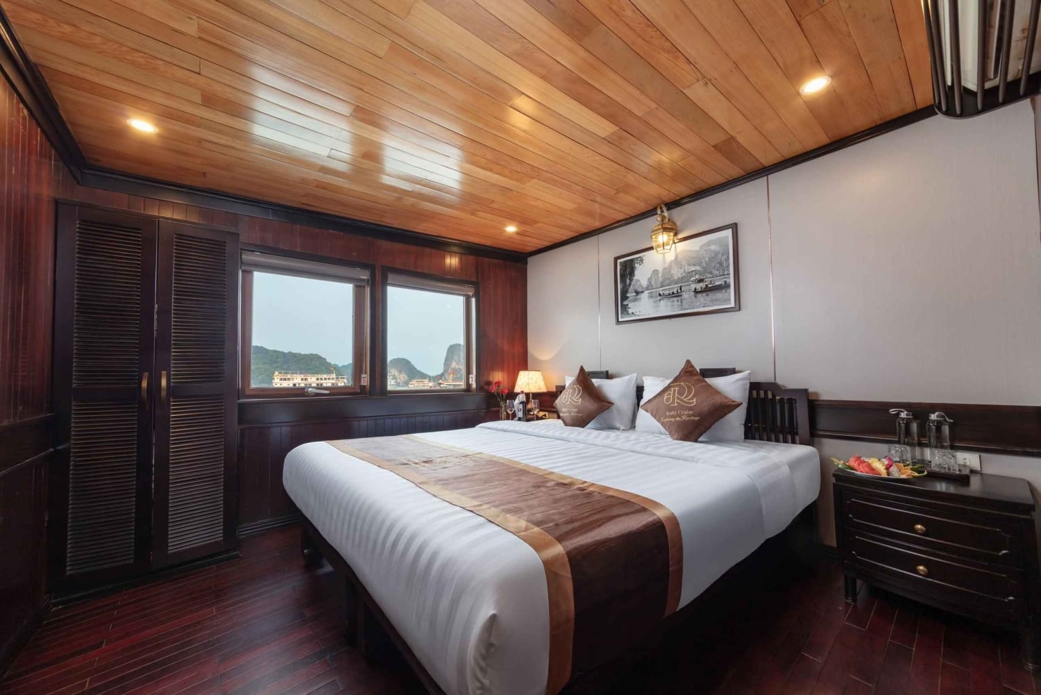 Ha Long Bay 3d2n on the luxury junk boat -Ruby cruise