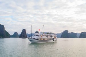 Ha Long Bay 3d2n på den luksuriøse junkbåd -Ruby cruise