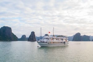Ha Long Bay 3d2n on the luxury junk boat -Ruby cruise