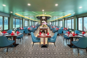 Ha Long & Bai Tu Long-båttur med kajakpaddling och lunchbuffé