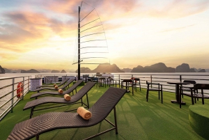 Ha Long & Bai Tu Long-båttur med kajakpaddling och lunchbuffé