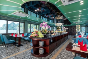 Ha Long & Bai Tu Long-båttur med kajakpaddling och lunchbuffé