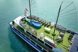 Ha Long & Bai Tu Long-båttur med kajakpaddling och lunchbuffé