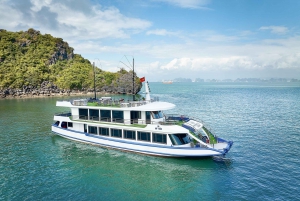 Ha Long & Bai Tu Long-båttur med kajakpaddling och lunchbuffé