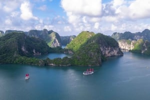 Ha Long Bay - Bai Tu Long Bay Luxury Boat Tour & Transfer