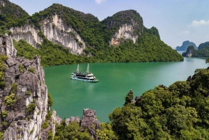 Rejs po zatoce Ha Long z jacuzzi, kajakami i limuzyną z Hanoi