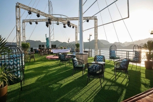 Rejs po zatoce Ha Long z jacuzzi, kajakami i limuzyną z Hanoi