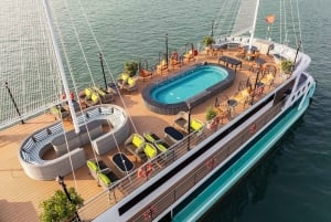 Dagtrip naar Ha Long Bay met luxe cruise