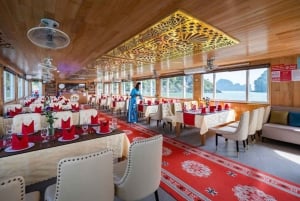 Halong Bay: dagtour - zwemmen, kajakken, grot en maaltijd