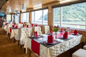 Halong Bay: dagtour - zwemmen, kajakken, grot en maaltijd