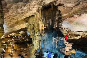 Halong Bay: dagtour - zwemmen, kajakken, grot en maaltijd