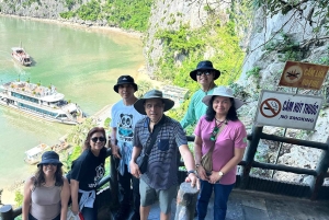 Halong Bay: dagtour - zwemmen, kajakken, grot en maaltijd