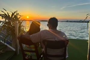 Halong Bay: dagtour - zwemmen, kajakken, grot en maaltijd