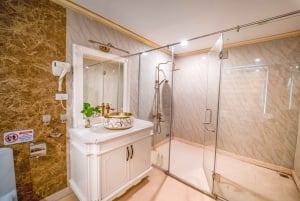 Ha Long Bay: Luksuscruise 2-dagers med alle aktiviteter og guide