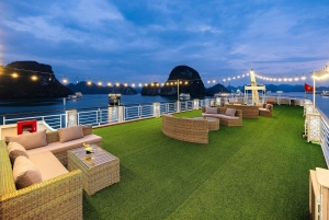 Ha Long Bay: Luksuscruise 2-dagers med alle aktiviteter og guide