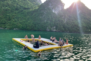 Zatoki Ha Long i Lan Ha: 2-dniowy rejs z posiłkami i spływem kajakowym