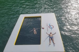 Ha Long & Lan Ha Bays: 2-dagars kryssning med måltider och kajakpaddling