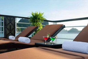 Ha Long & Lan Ha Bays: 2-dages krydstogt med måltider og kajaksejlads